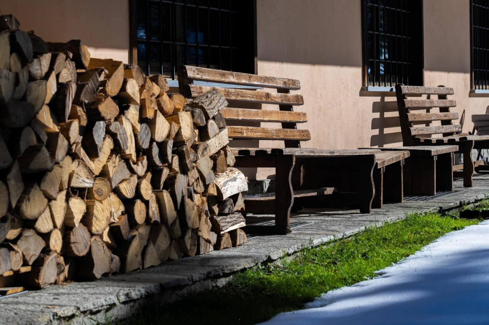 Alpine Forest Hotel Champoluc Ngoại thất bức ảnh
