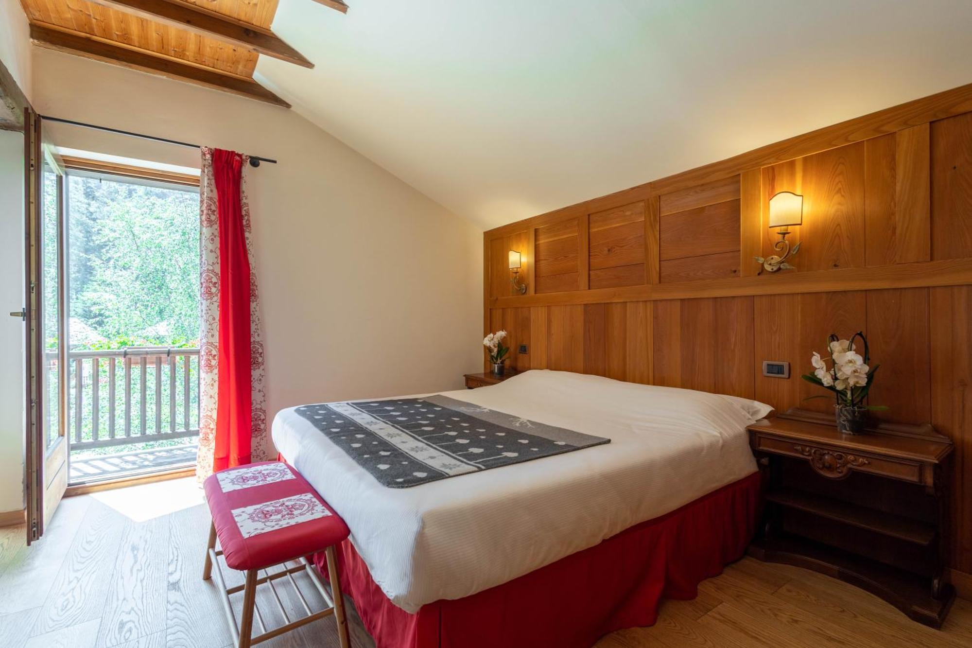 Alpine Forest Hotel Champoluc Ngoại thất bức ảnh