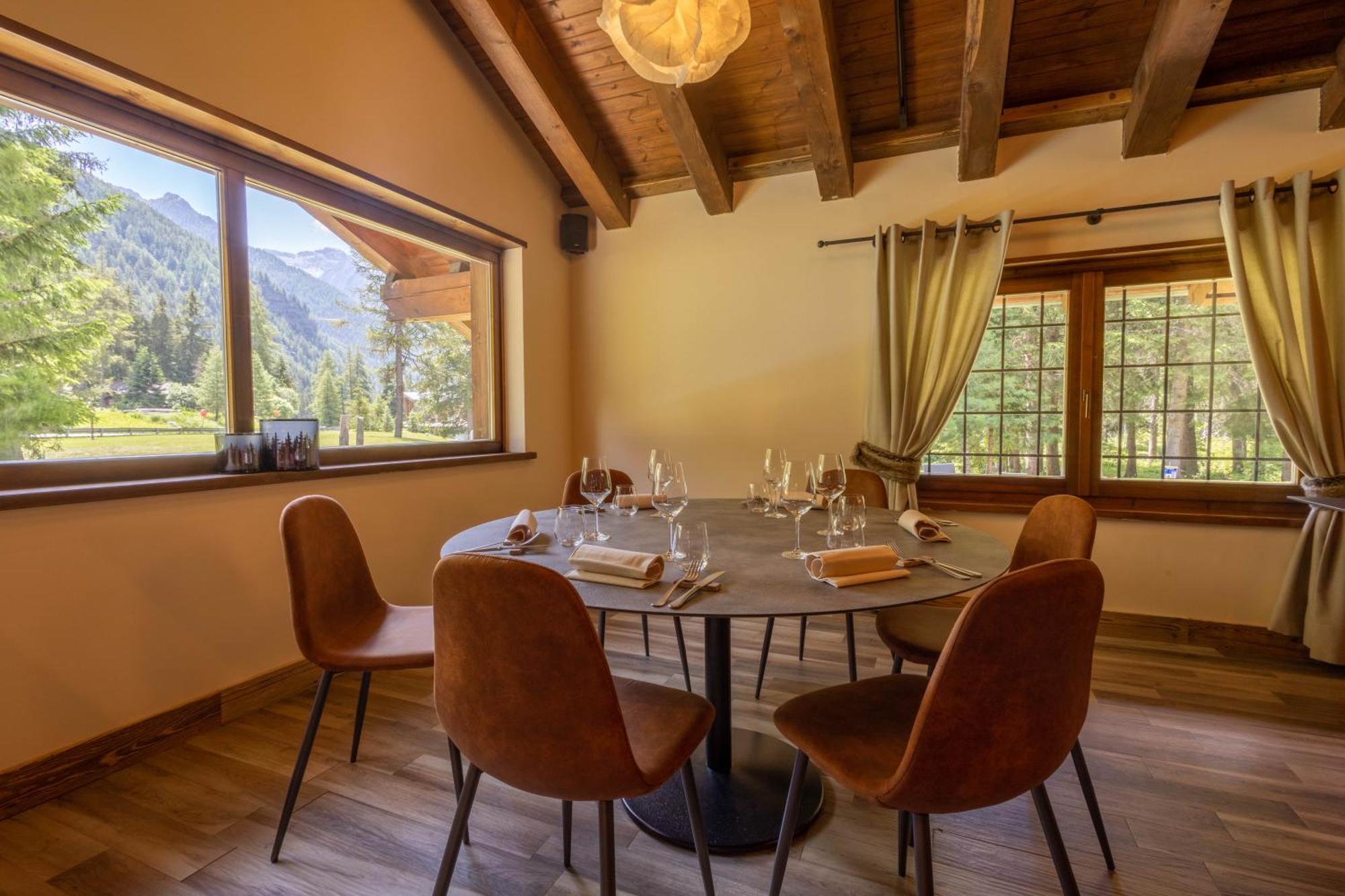 Alpine Forest Hotel Champoluc Ngoại thất bức ảnh