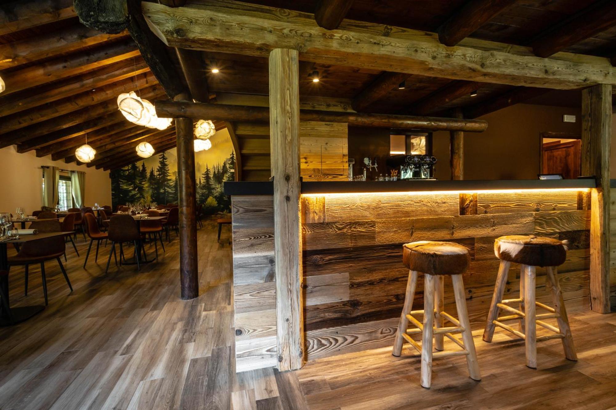 Alpine Forest Hotel Champoluc Ngoại thất bức ảnh
