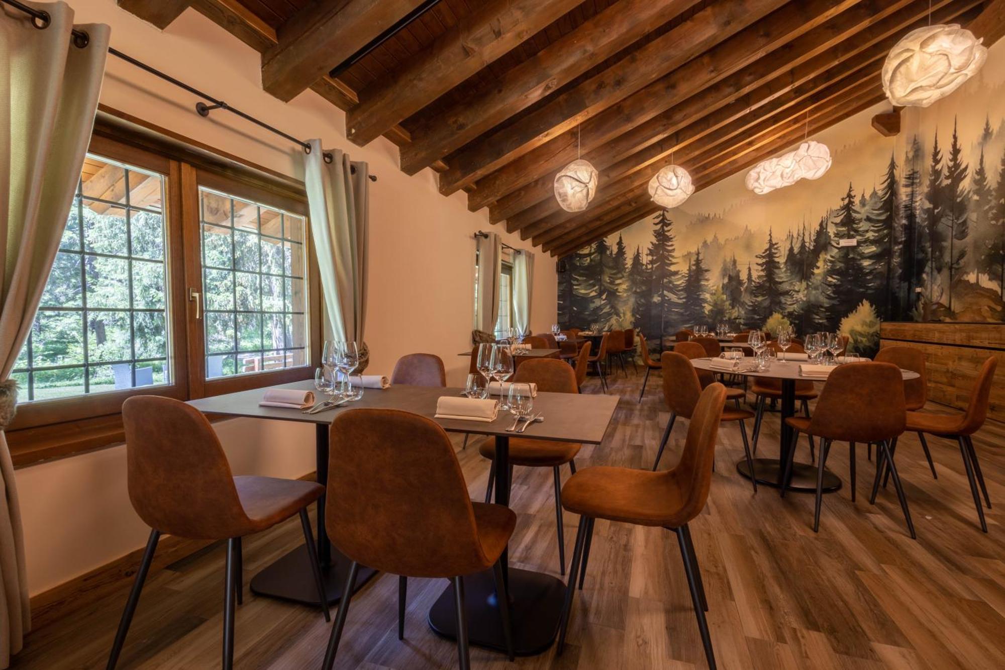 Alpine Forest Hotel Champoluc Ngoại thất bức ảnh