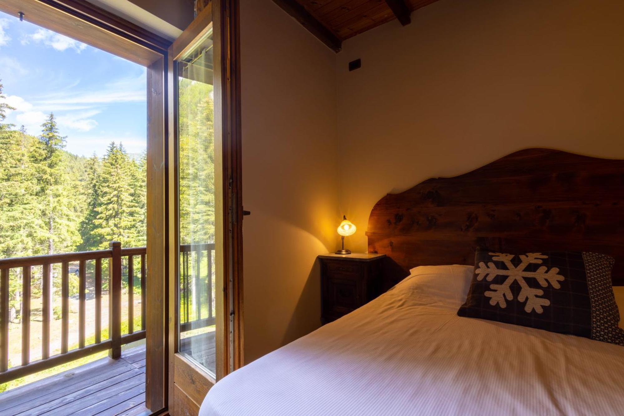 Alpine Forest Hotel Champoluc Ngoại thất bức ảnh