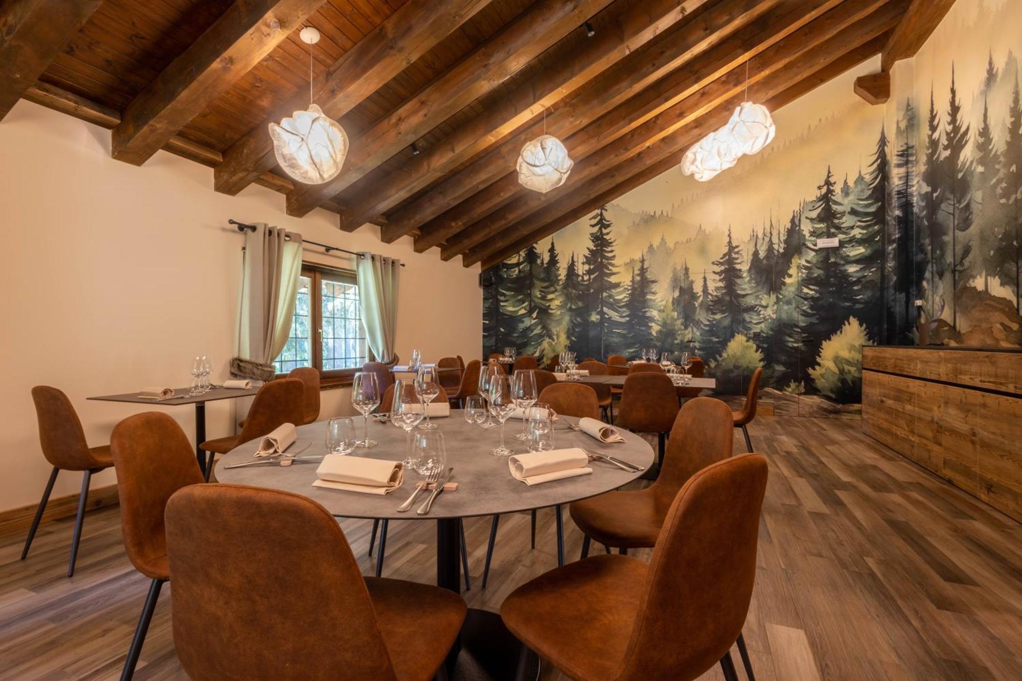 Alpine Forest Hotel Champoluc Ngoại thất bức ảnh